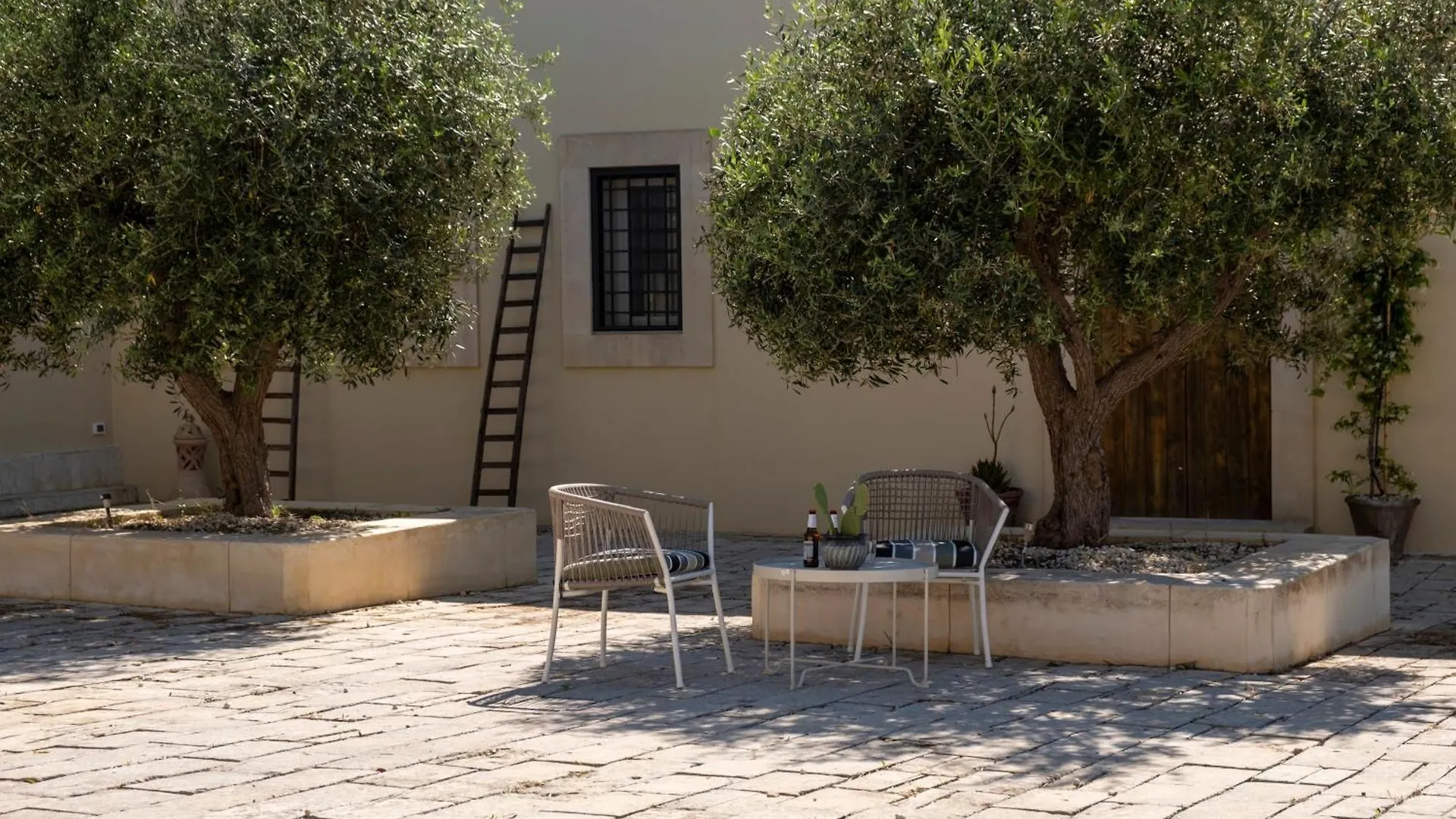 Dimora Degli Ulivi 10 Emma Villas Noto Italy